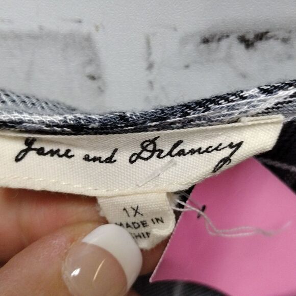 Delaney and Jane top - Picture 2 of 3